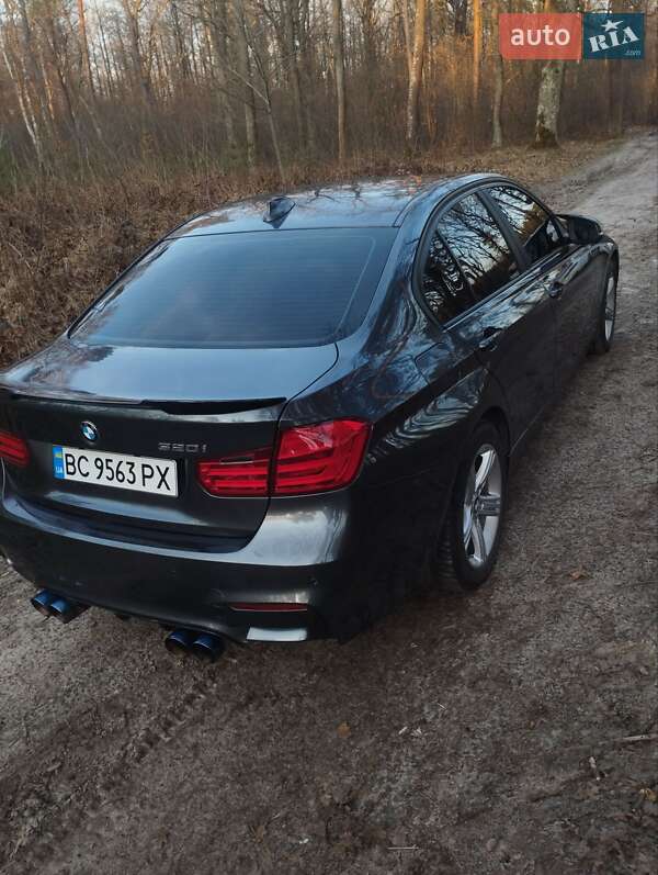 Седан BMW 3 Series 2013 в Львове