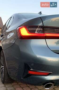 Седан BMW 3 Series 2019 в Львові