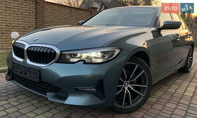 Седан BMW 3 Series 2019 в Львове