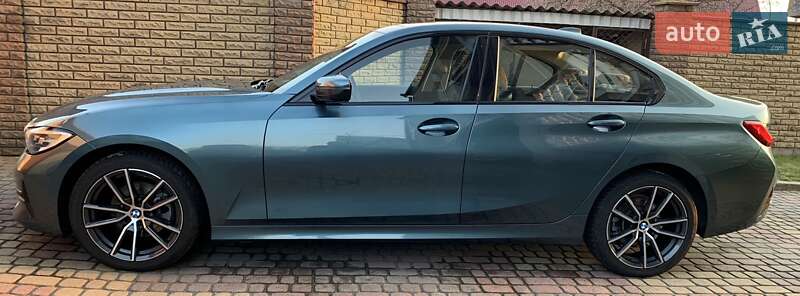 Седан BMW 3 Series 2019 в Львове