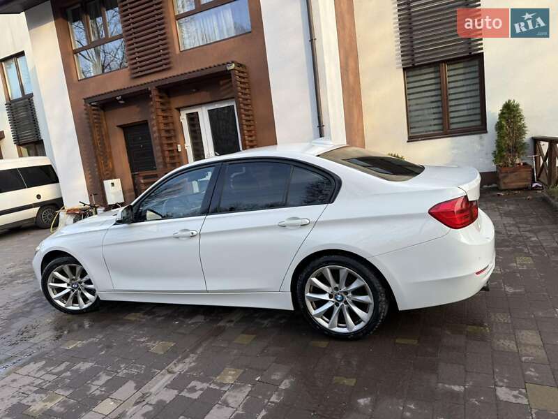 Седан BMW 3 Series 2015 в Ровно