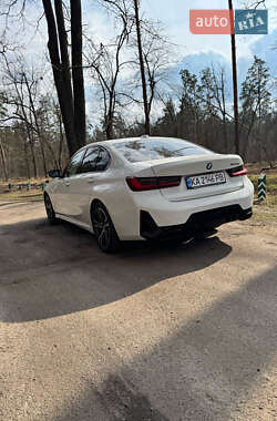 Седан BMW 3 Series 2025 в 