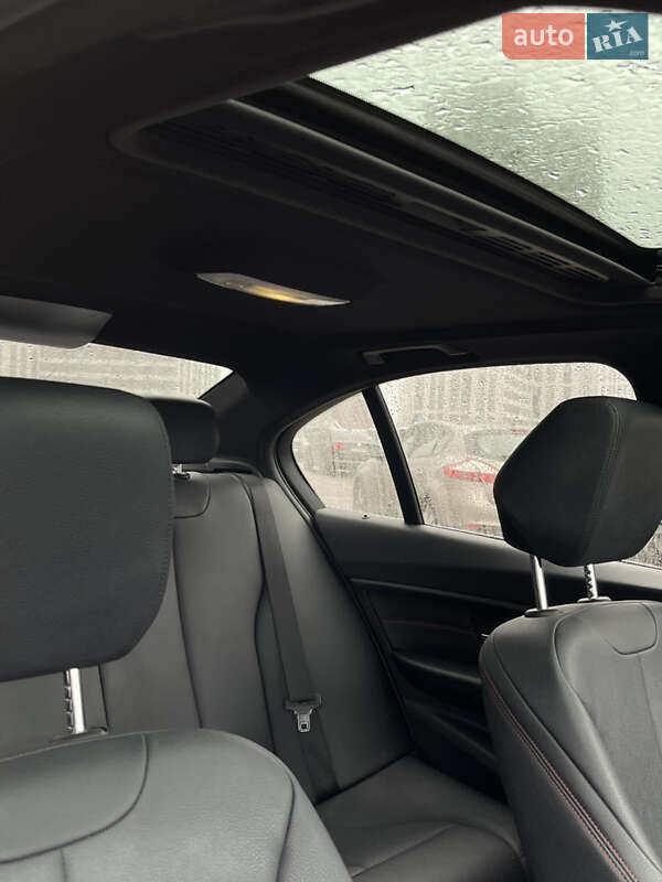 Седан BMW 3 Series 2014 в Киеве