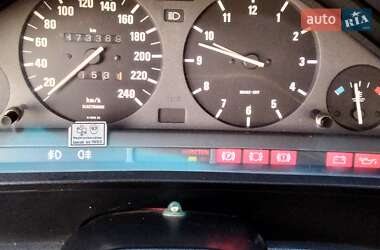Седан BMW 3 Series 1990 в 