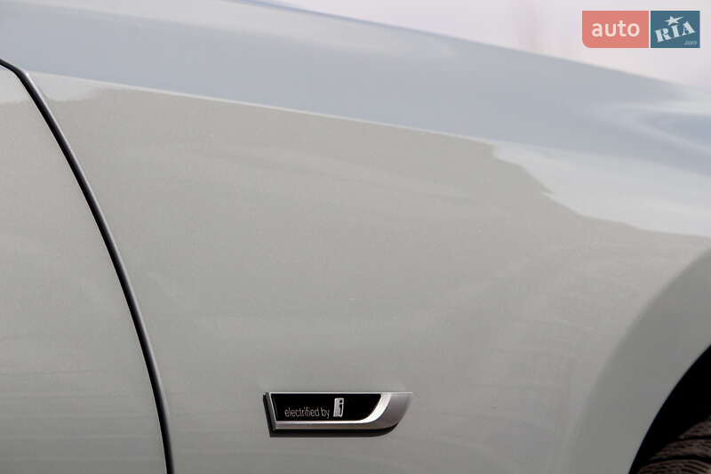 Седан BMW 3 Series 2022 в Львове