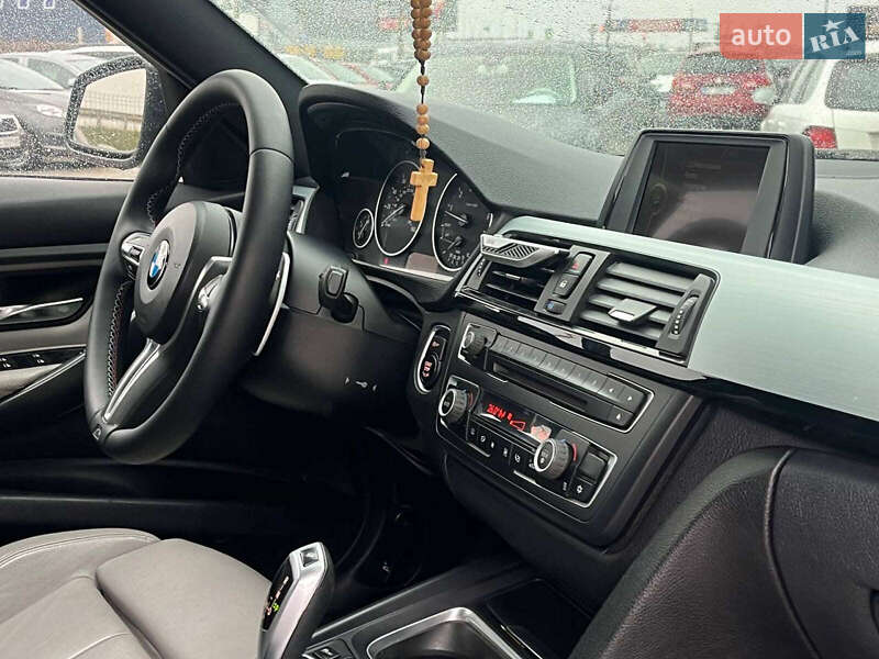 Седан BMW 3 Series 2012 в Львові