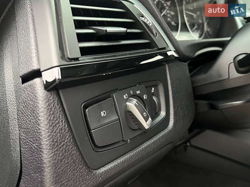 Седан BMW 3 Series 2012 в Львові