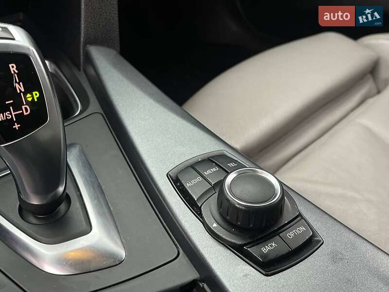 Седан BMW 3 Series 2012 в Львові