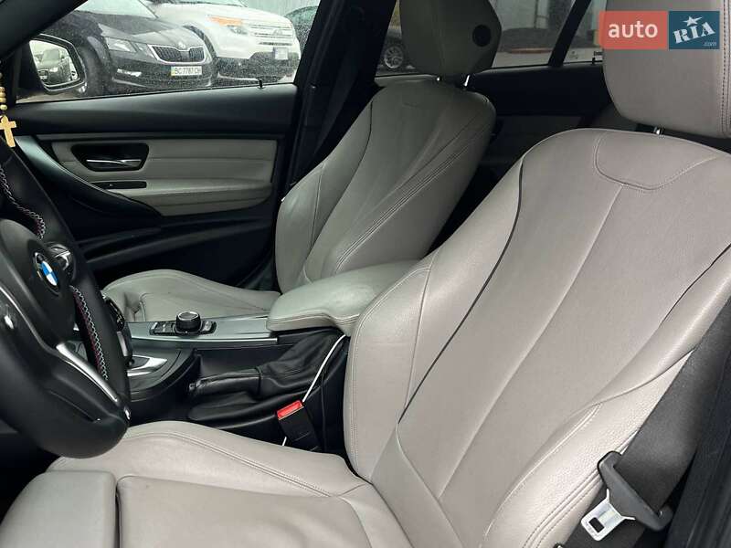 Седан BMW 3 Series 2012 в Львові