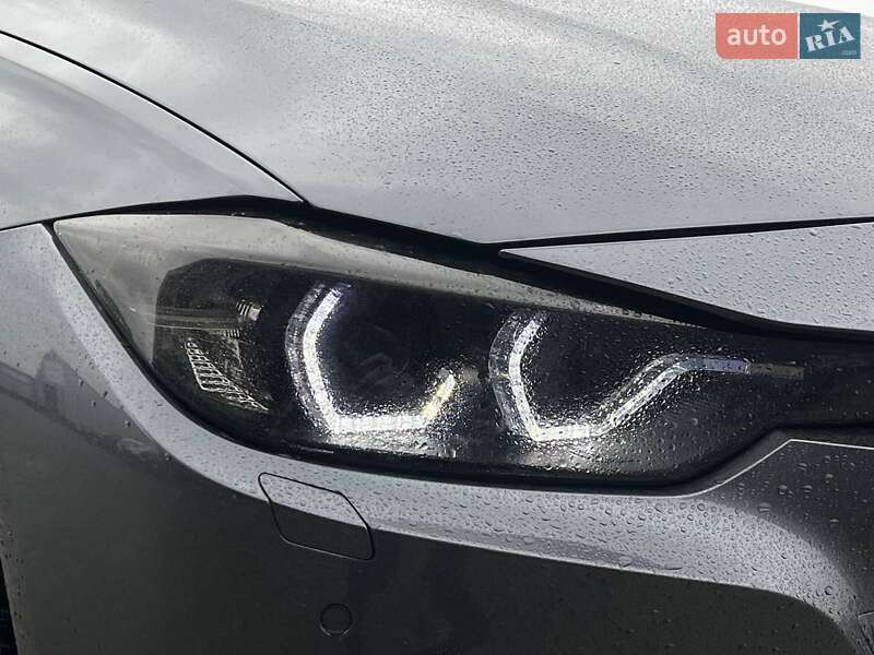 Седан BMW 3 Series 2012 в Львові