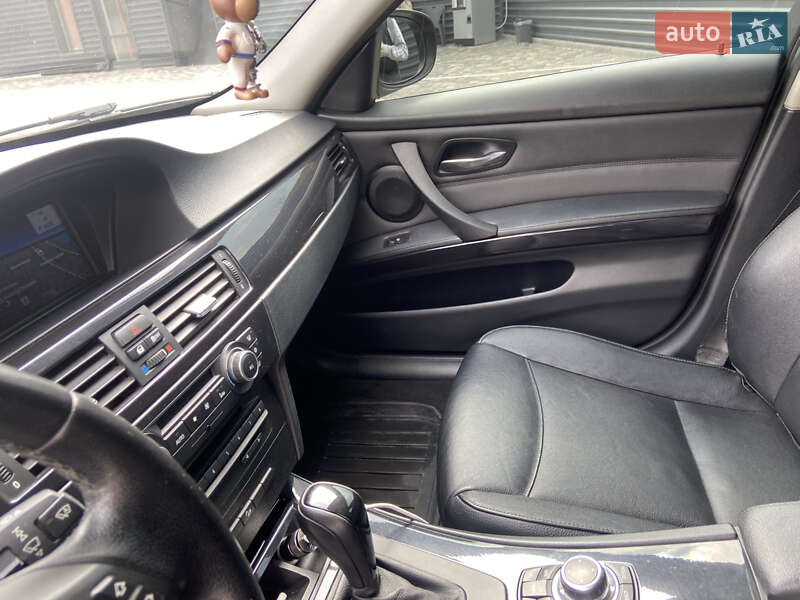 Универсал BMW 3 Series 2011 в Николаеве