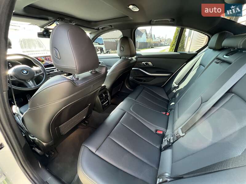 Седан BMW 3 Series 2022 в Києві