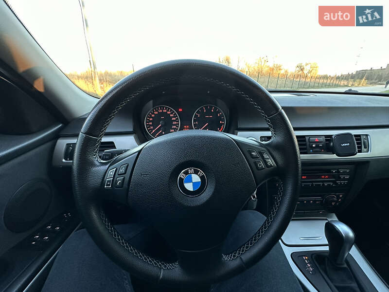 Универсал BMW 3 Series 2006 в Коростене