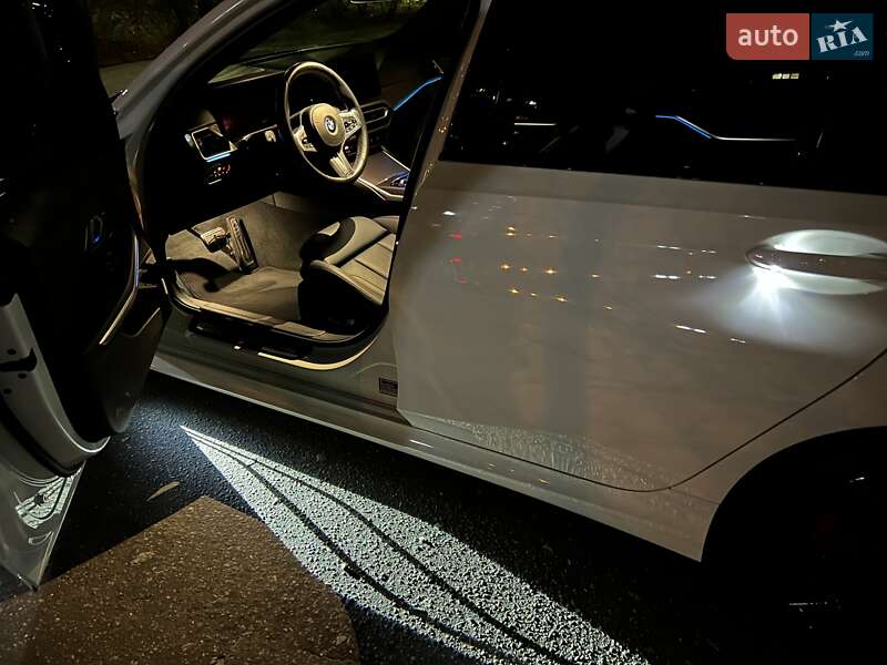 Седан BMW 3 Series 2022 в Києві