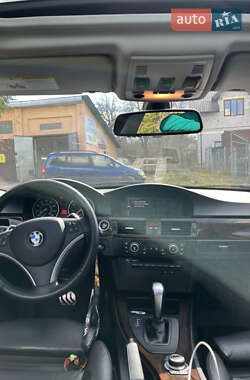 Седан BMW 3 Series 2011 в 