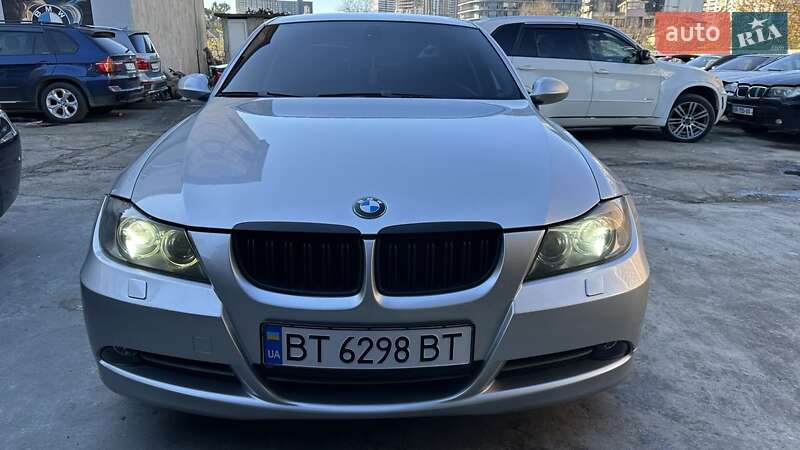 Седан BMW 3 Series 2009 в 