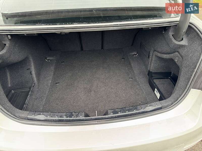 Седан BMW 3 Series 2014 в Киеве