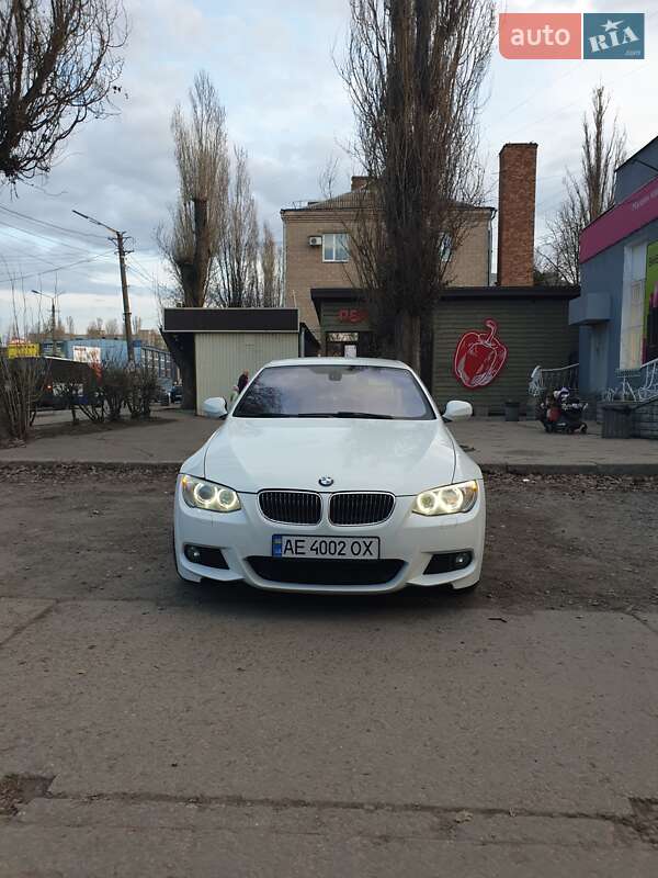 BMW 3 Series 2011