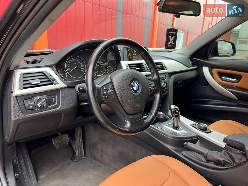 Седан BMW 3 Series 2013 в Киеве