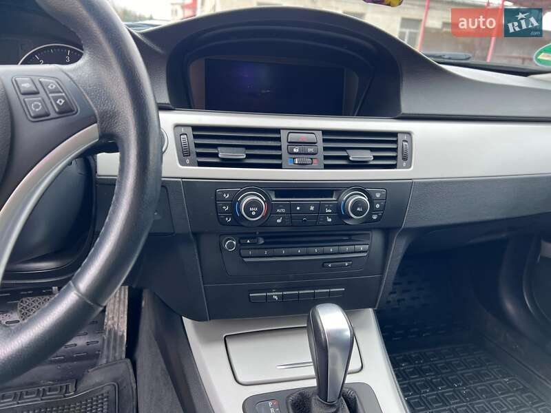 Універсал BMW 3 Series 2010 в Золочеві