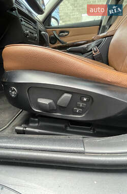 Седан BMW 3 Series 2011 в 