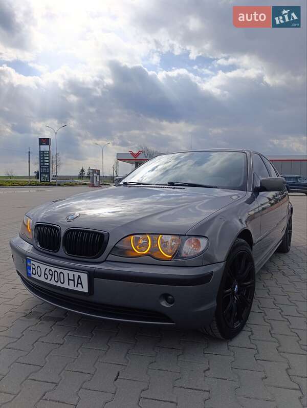 Седан BMW 3 Series 2004 в 