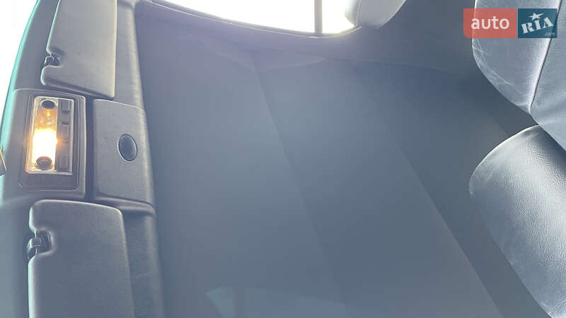 Кабріолет BMW 3 Series 2005 в Чернівцях