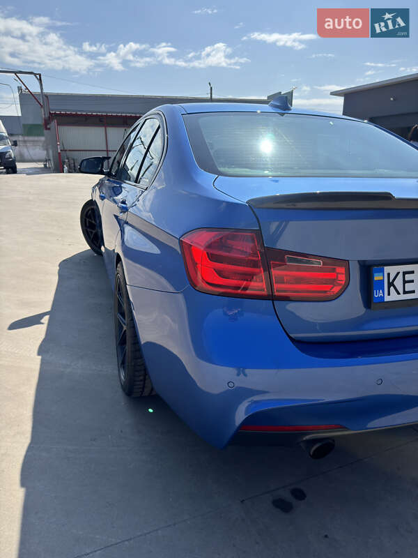 Седан BMW 3 Series 2012 в Дніпрі