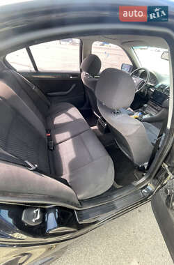 Седан BMW 3 Series 2000 в 