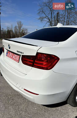Седан BMW 3 Series 2014 в 