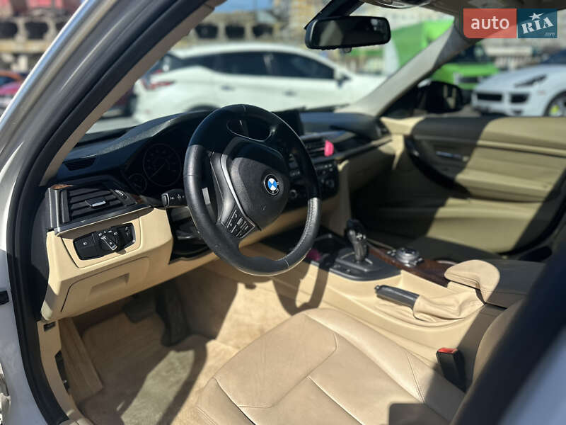 Седан BMW 3 Series 2014 в Львове
