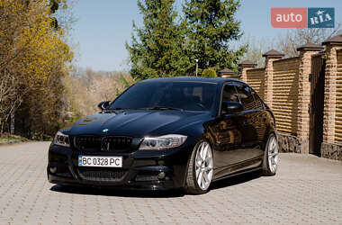 Седан BMW 3 Series 2011 в 
