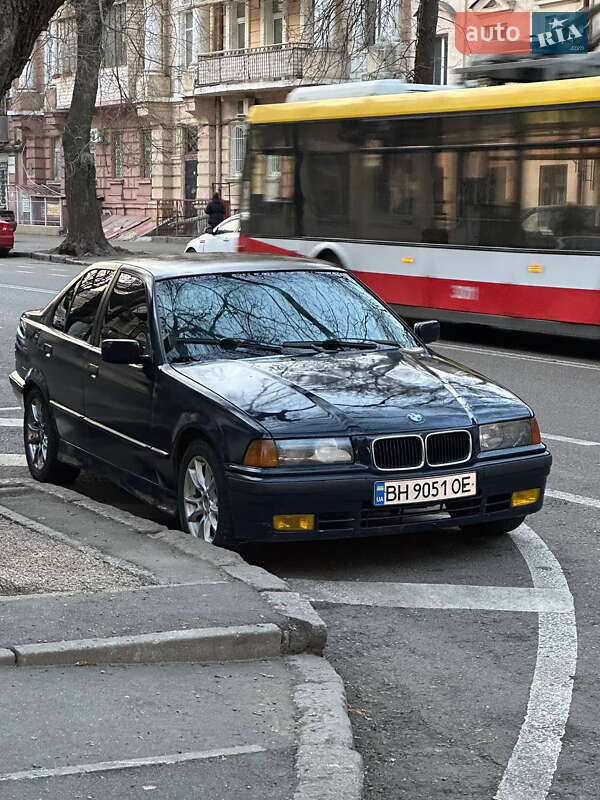 BMW 3 Series 1993