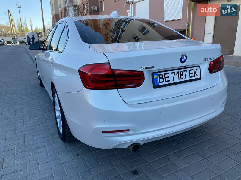 Седан BMW 3 Series 2017 в Николаеве