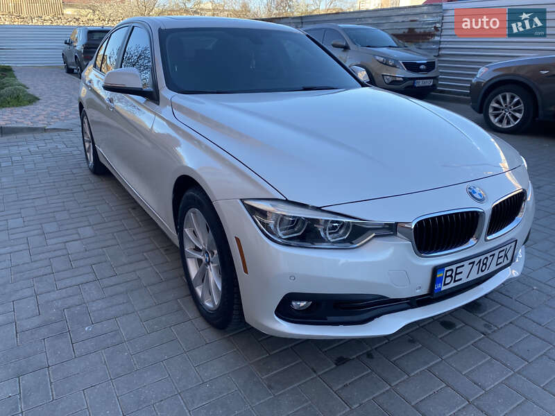 Седан BMW 3 Series 2017 в Николаеве