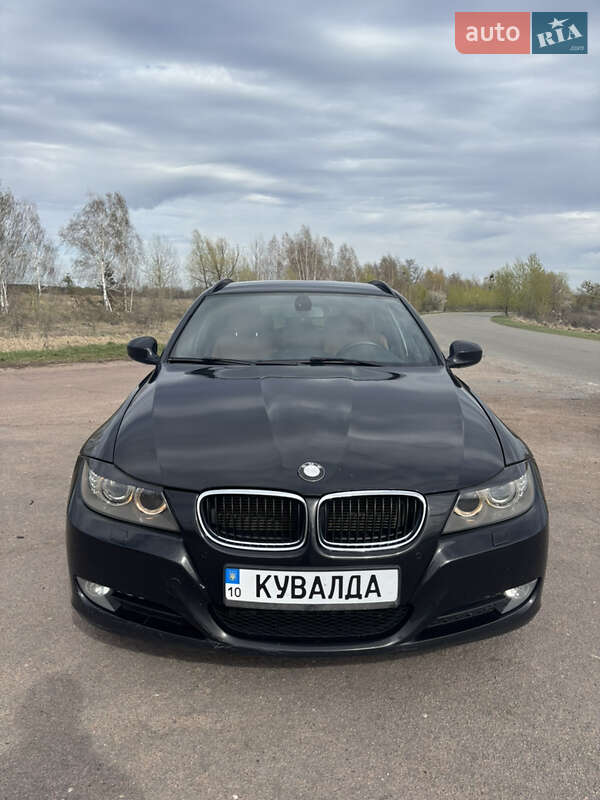 BMW 3 Series 2010
