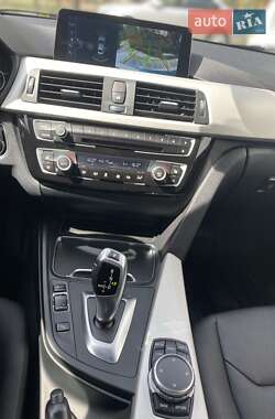 Седан BMW 3 Series 2016 в 
