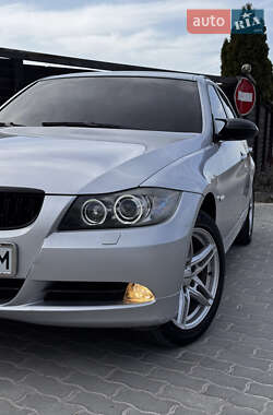 Седан BMW 3 Series 2005 в 