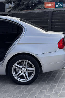 Седан BMW 3 Series 2005 в 