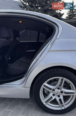 Седан BMW 3 Series 2005 в 