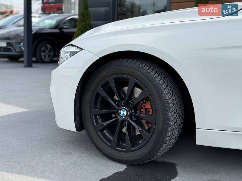 Седан BMW 3 Series 2018 в Ровно