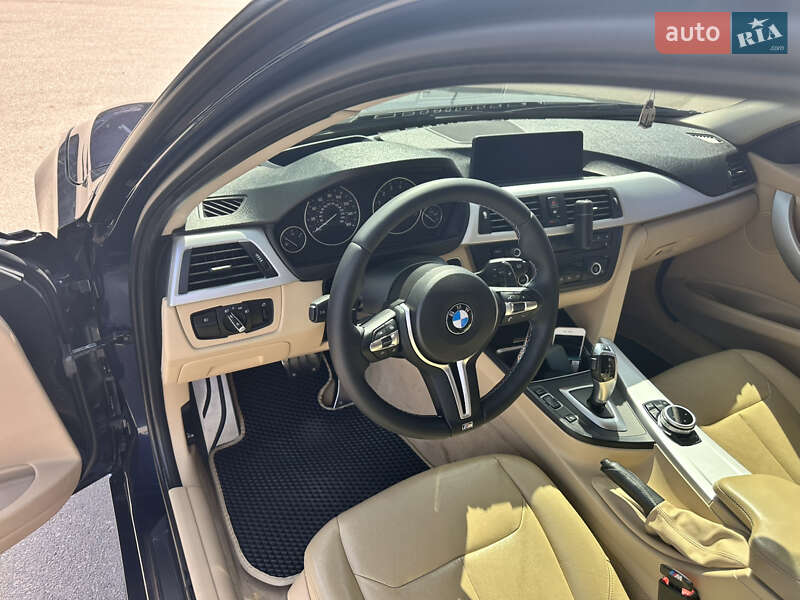 Седан BMW 3 Series 2012 в Ровно
