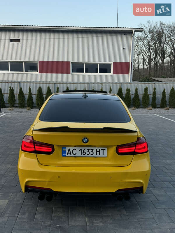 Седан BMW 3 Series 2015 в Луцке