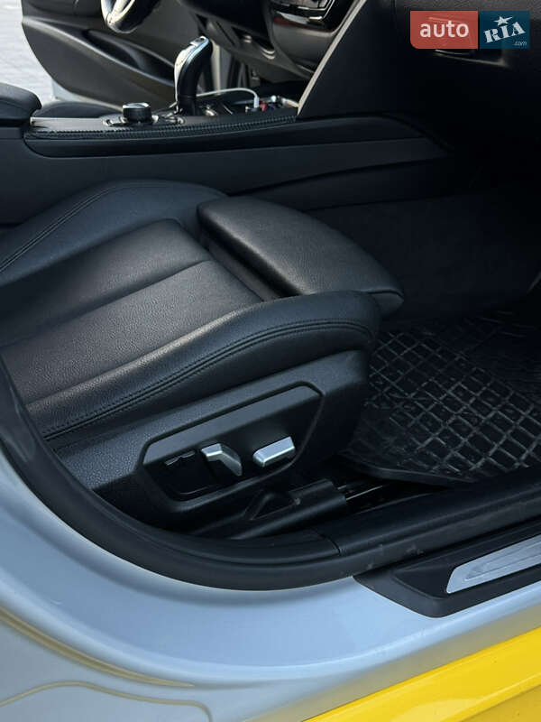 Седан BMW 3 Series 2015 в Луцке