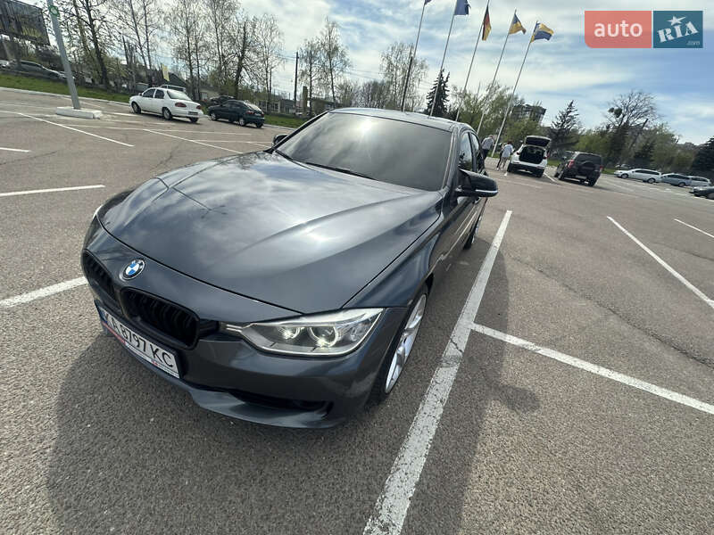 Седан BMW 3 Series 2013 в 