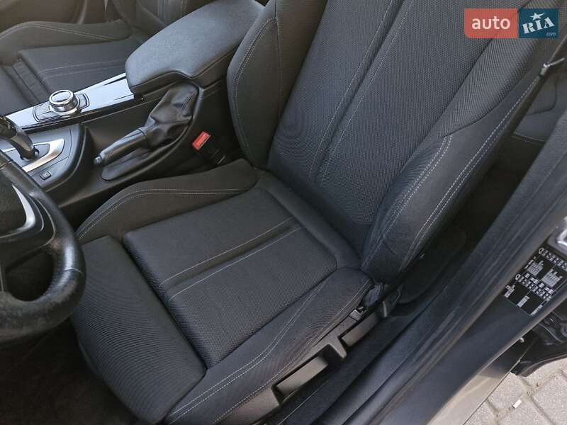 Седан BMW 3 Series 2017 в Миколаєві