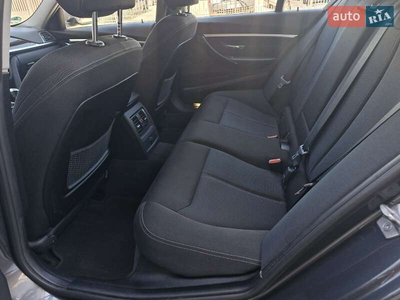 Седан BMW 3 Series 2017 в Миколаєві