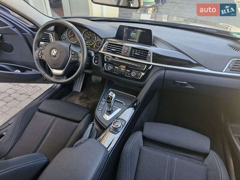 Седан BMW 3 Series 2017 в Миколаєві