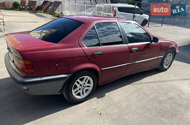 Седан BMW 3 Series 1992 в 