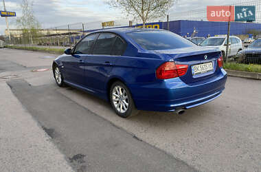Седан BMW 3 Series 2009 в 